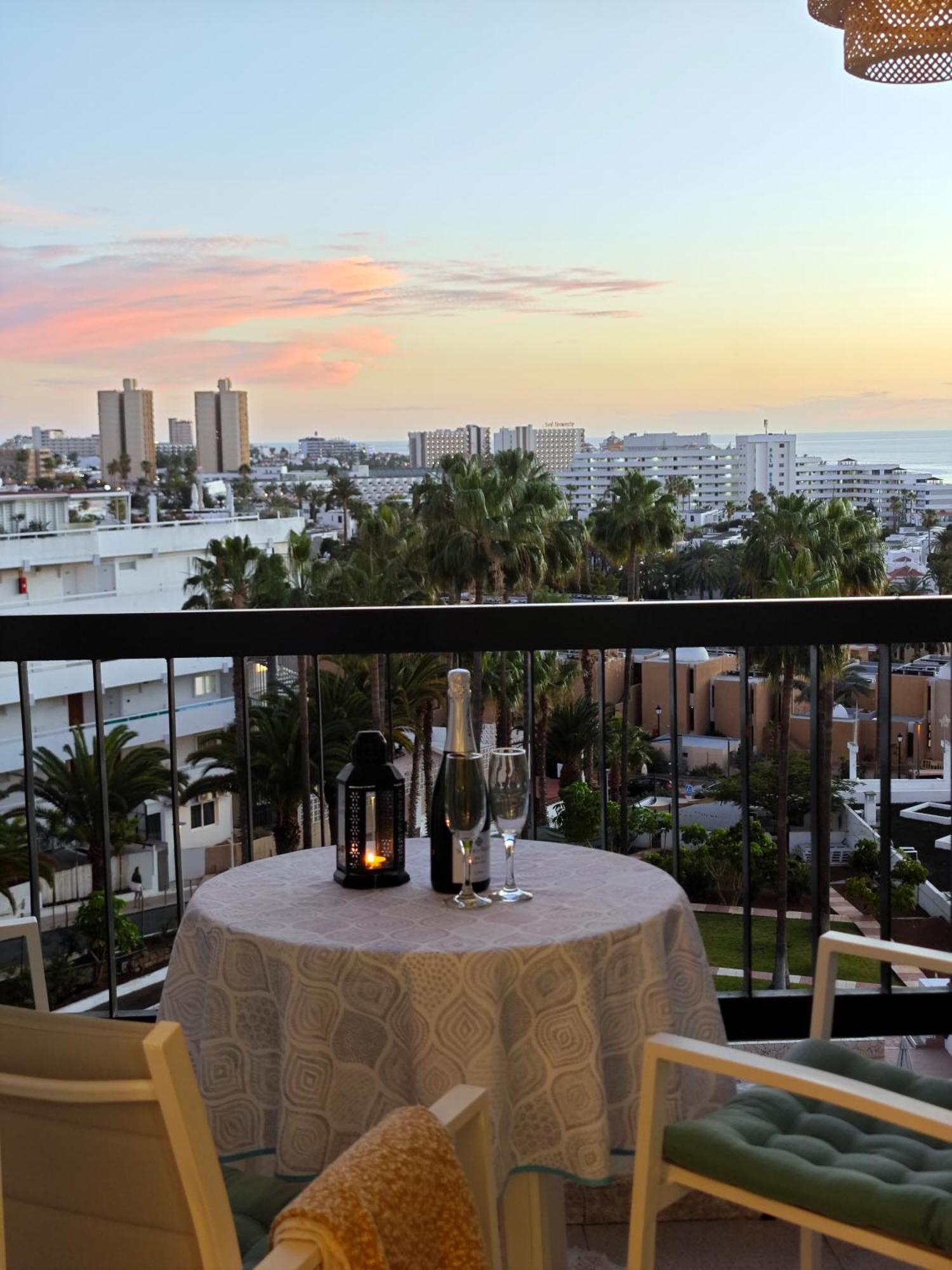 Blanco&Azul - Comfortable Ocean View Apartment Next To The Beach Playa de las Americas  Exteriör bild